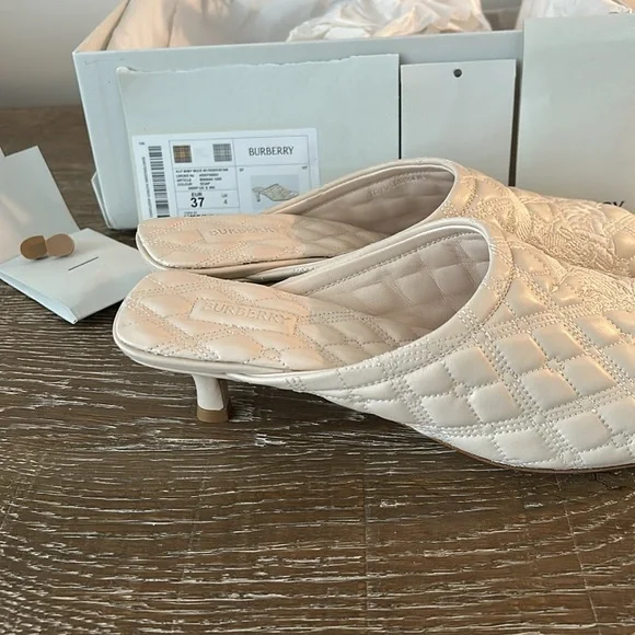 Burberry kitten heel size 37 New - Picture 9 of 11